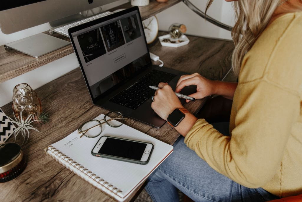 Photo 2 - corinne-kutz-eeqFjT6q_sQ-unsplash - WEB Photo 2 - corinne-kutz-eeqFjT6q_sQ-unsplash - WEB